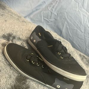 Taylor Swift x Keds, 1989 ,Woman’s size 6.0, USED, Black and Gray.